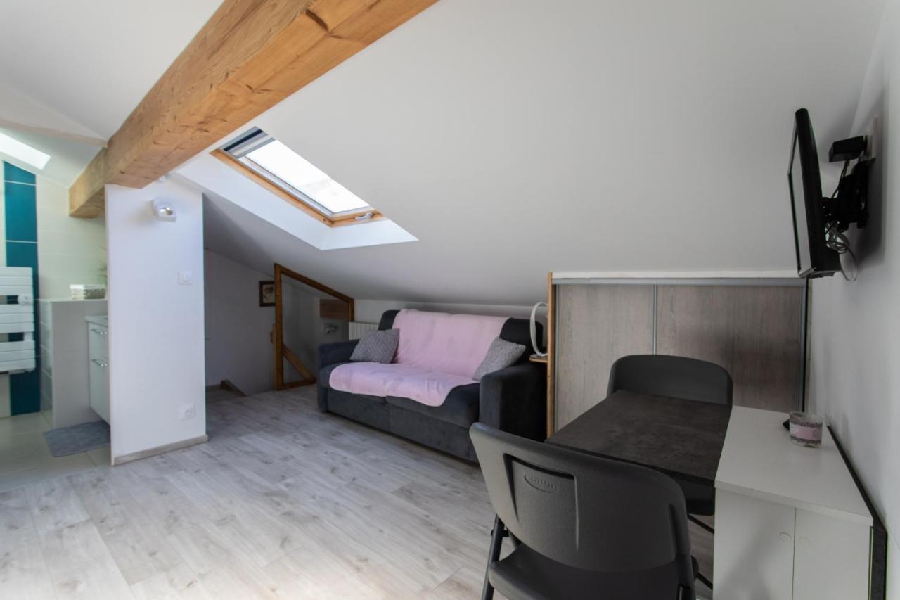 Le Coq Charmant Petit Studio En Centre Ville D'Embrun Exteriör bild