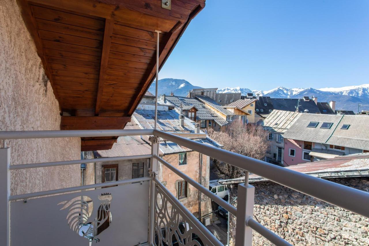 Le Coq Charmant Petit Studio En Centre Ville D'Embrun Exteriör bild